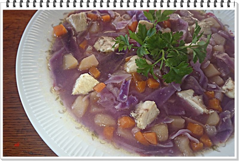 Zupa Eli z czerwonej kapusty Zupa Eli z czerwonej kapusty