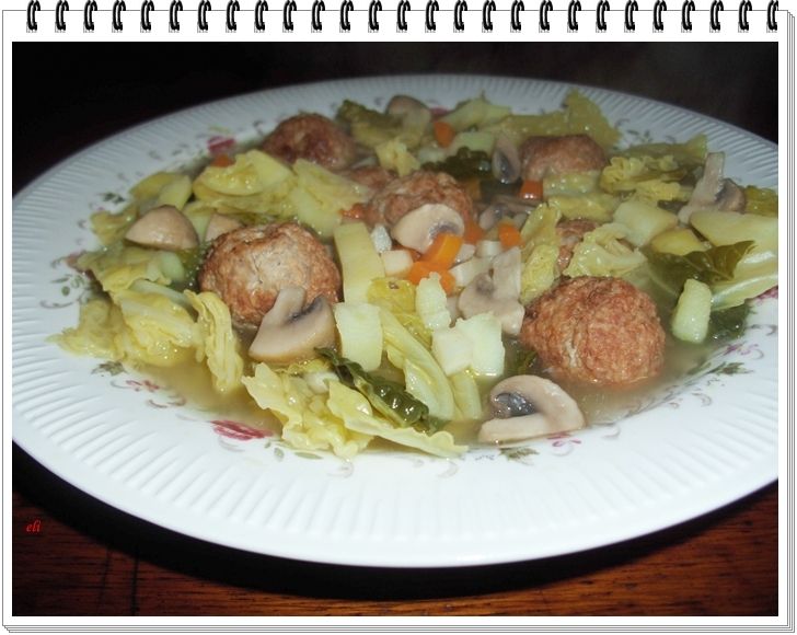 Zupa Eli z kapusty włoskiej z niespodzianką