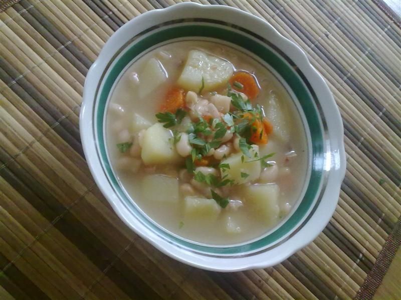 Zupa fasolowa Zupa fasolowa