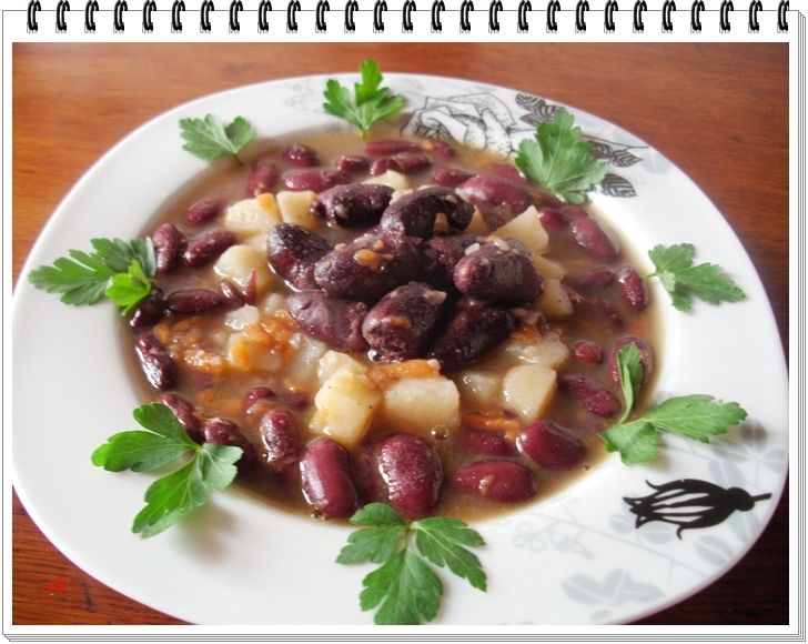 Zupa fasolowa Eli z serduszkami