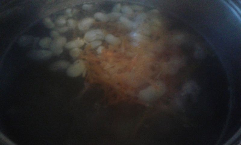 Zupa fasolowa z majerankiem
