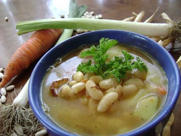 zupa fasolowa z wkładką  zupa fasolowa z wkładką