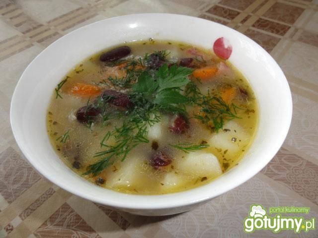 Zupa fasolowa z ziemniaczkami Zupa fasolowa z ziemniaczkami