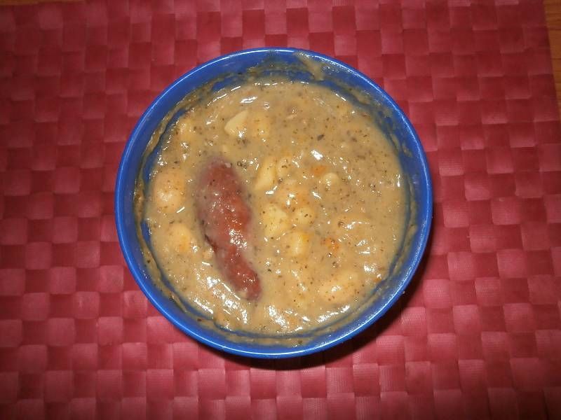 Zupa grochowa na żeberkach