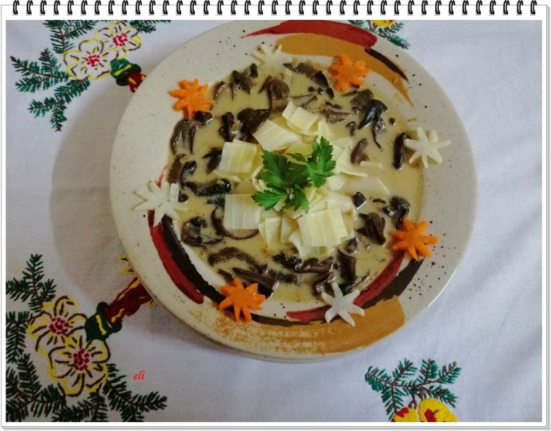 Zupa grzybowa Eli z łazankami