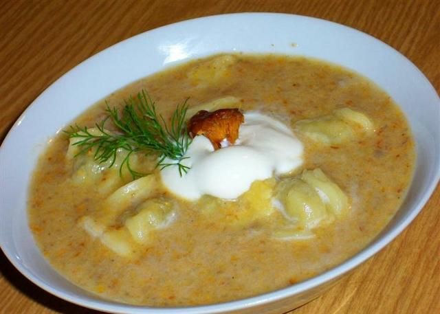 Przepis - Zupa Grzybowa Kremowa Z Uszkami Ravioli Przepis - Gotujmy.pl