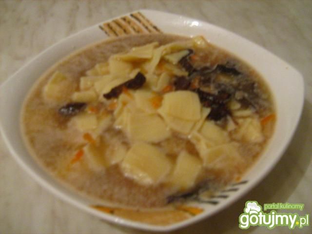 Zupa grzybowa z łazankami Zupa grzybowa z łazankami