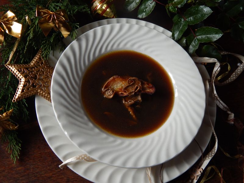 Zupa grzybowa z pieczomą gruszką Zupa grzybowa z pieczomą gruszką