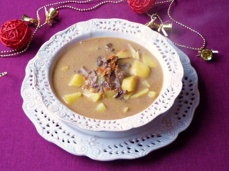 Zupa grzybowa z ziemniakami Zupa grzybowa z ziemniakami