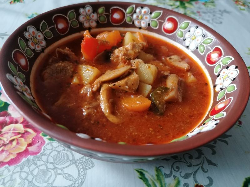 Zupa gulaszowa