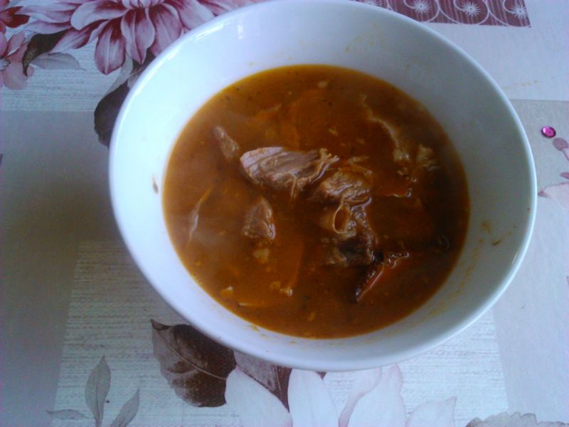 Zupa gulaszowa wołowa Zupa gulaszowa wołowa