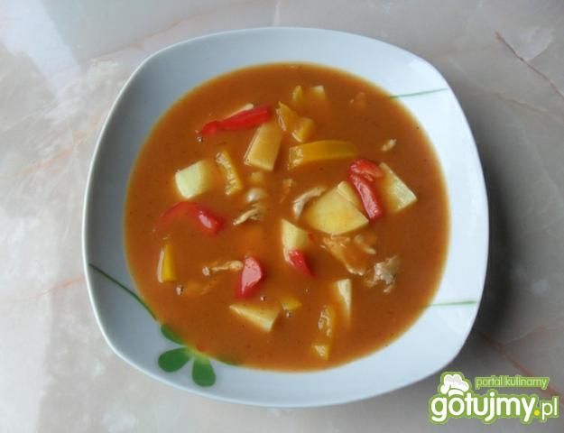 Zupa gulaszowa z ziemniakami