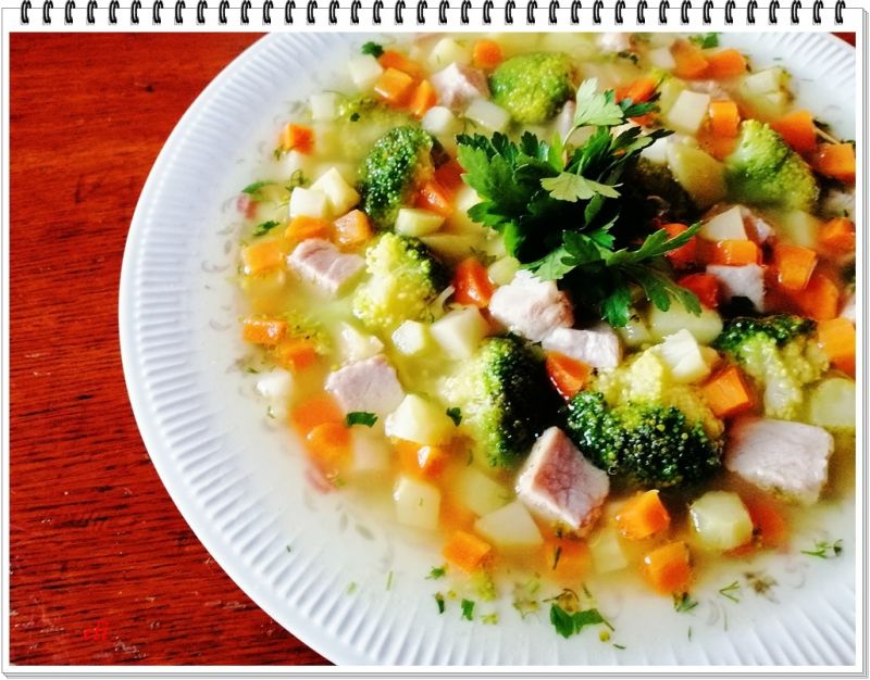 Zupa jarzynowa Eli z brokułami Zupa jarzynowa Eli z brokułami