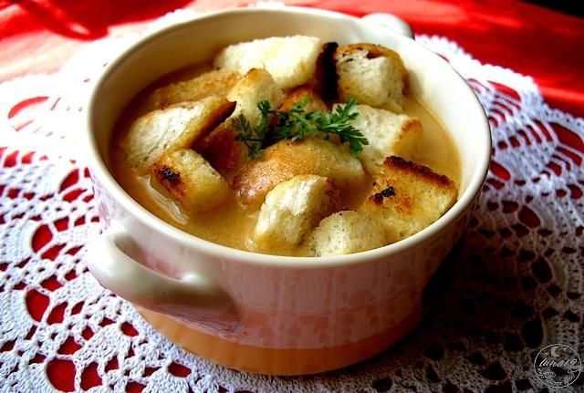  Zupa jarzynowa krem z grzankami