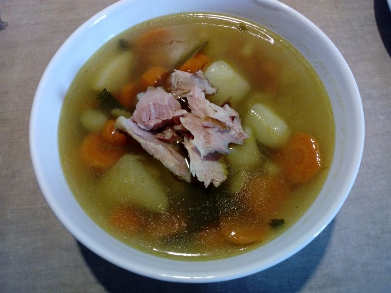 Zupa jarzynowa na kości