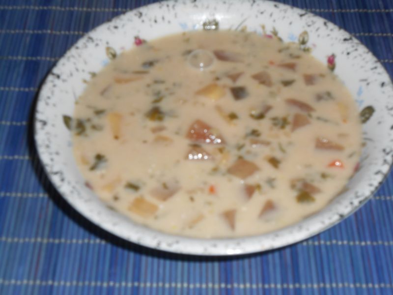 Zupa jarzynowa z buraczkami Zupa jarzynowa z buraczkami