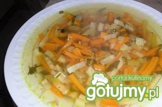 Zupa jarzynowa z cukinią Zupa jarzynowa z cukinią