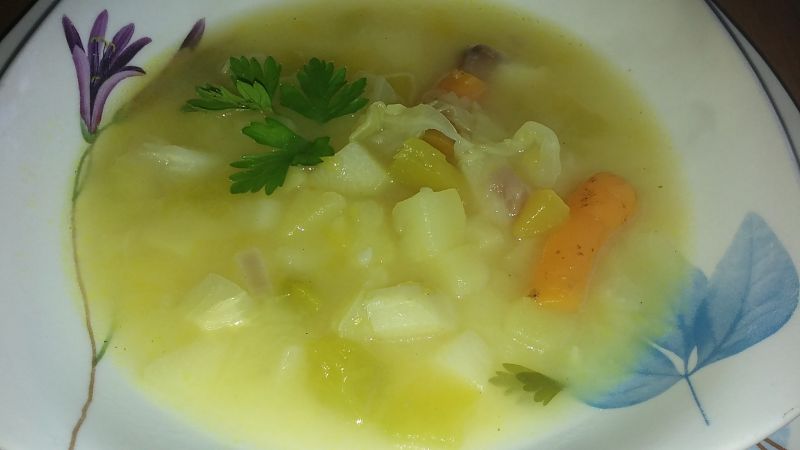 Zupa jarzynowa (z dodatkiem dyni)