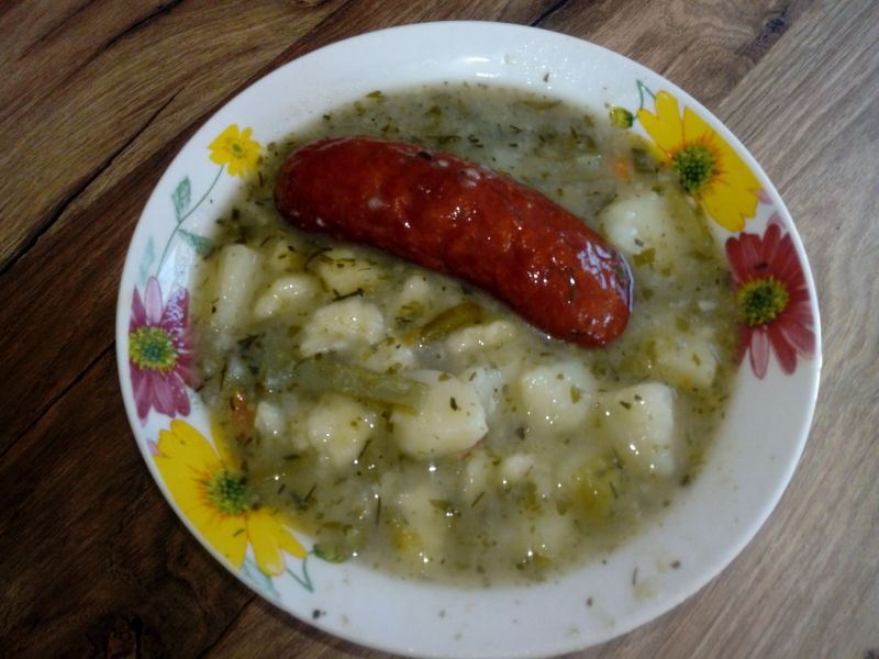 Zupa jarzynowa z fasolką szparagową i zacierkami Zupa jarzynowa z fasolką szparagową i zacierkami