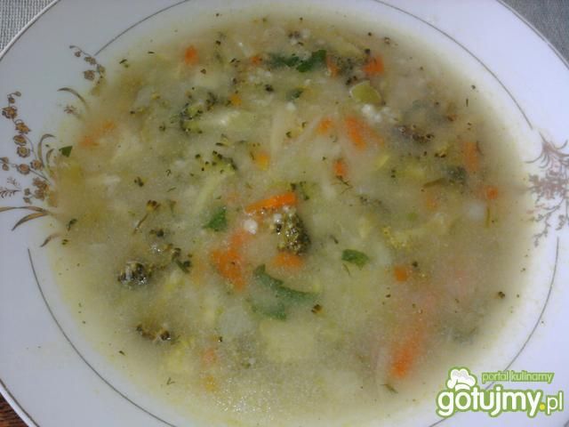 Zupa jarzynowa z kaszą jęczmienną Zupa jarzynowa z kaszą jęczmienną