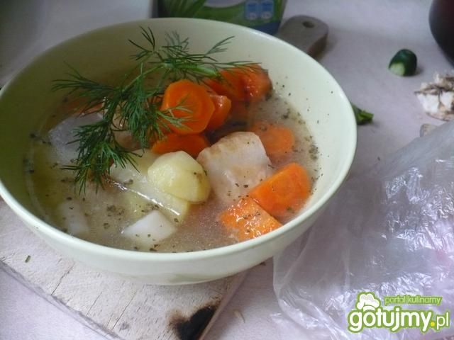 Zupa jarzynowa z rzodkiewką Zupa jarzynowa z rzodkiewką