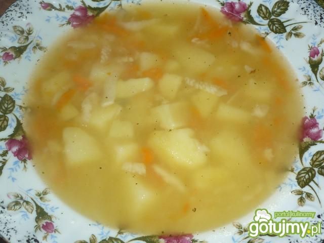 Zupa jarzynowo-ziemniaczana na wędzonce
