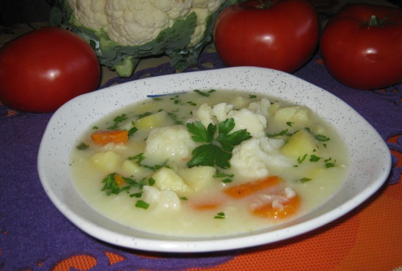 Zupa kalafiorowa na kurczaku Zupa kalafiorowa na kurczaku