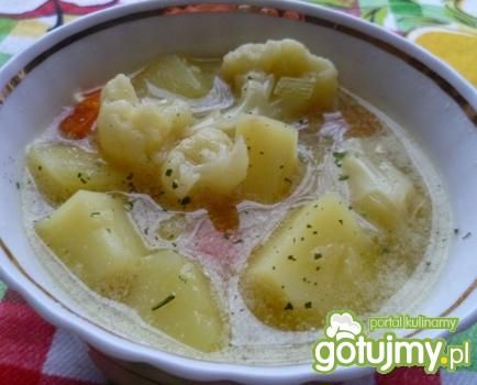 Zupa kalafiorowa z koperkiem  Zupa kalafiorowa z koperkiem