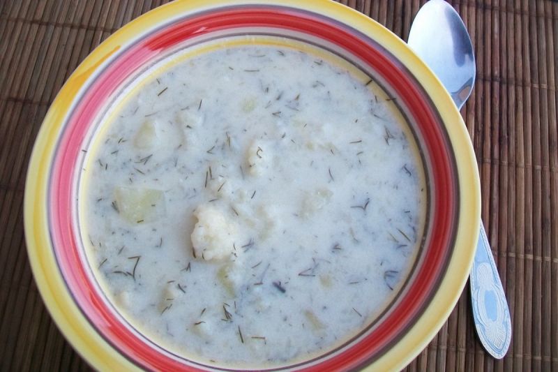 Zupa kalafiorowa z koperkiem