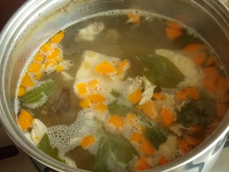 Zupa kalafiorowa z lanymi kluseczkami