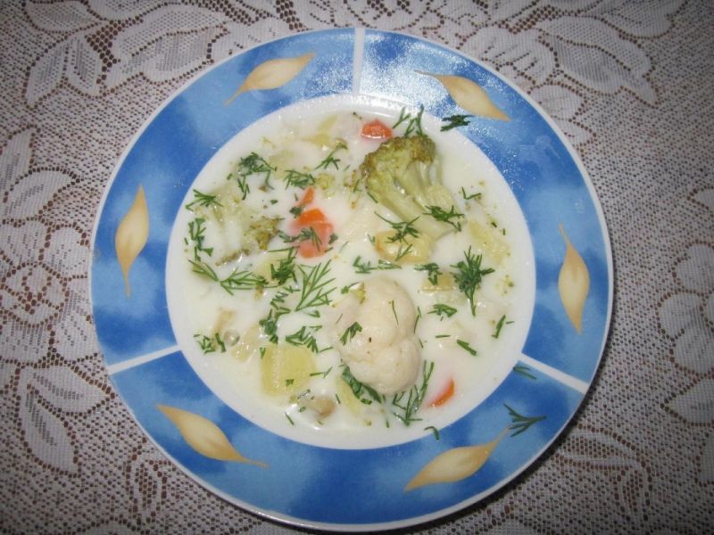 Zupa kalafiorowo-brokułowa Zupa kalafiorowo-brokułowa
