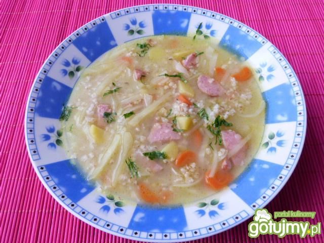 Zupa kapuściana z kaszą jęczmienną Zupa kapuściana z kaszą jęczmienną