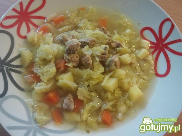 Zupa kapuściana z mięsem Zupa kapuściana z mięsem