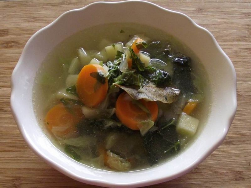 Zupa kapuściana z ziemniakami 