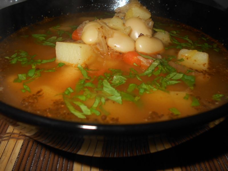Zupa kapuściano-fasolowa Zupa kapuściano-fasolowa
