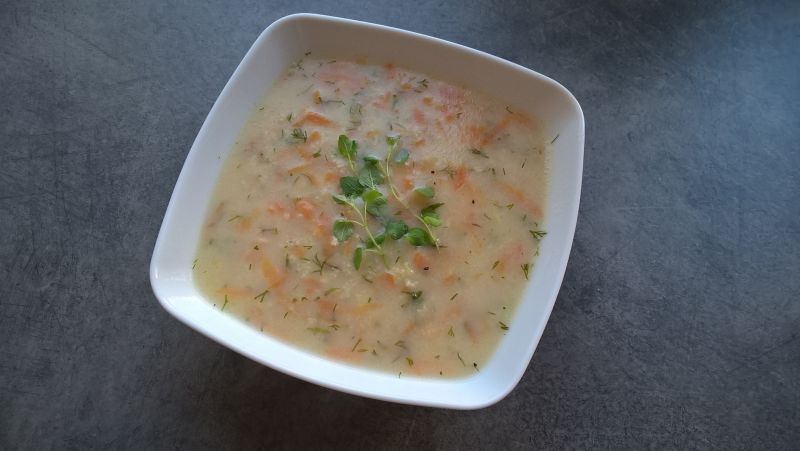 Zupa koperkowa z kaszą jaglaną