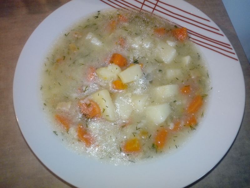 Zupa koperkowa z zacierkami Zupa koperkowa z zacierkami