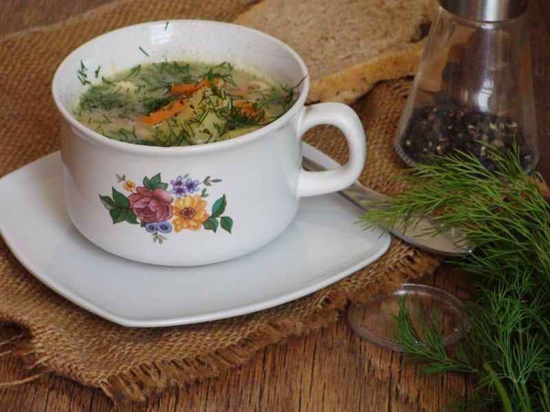 Zupa koperkowa z ziemniakami 