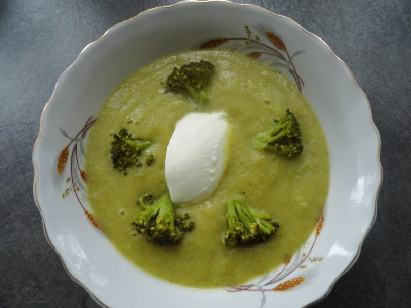 Zupa krem brokułowa Zupa krem brokułowa