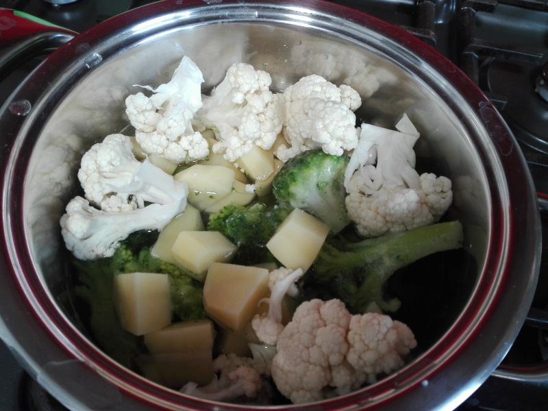 Zupa krem brokułowo-kalafiorowa z serem