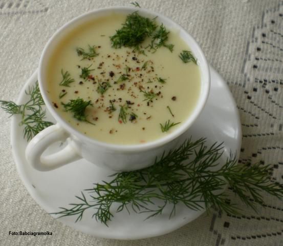 Zupa krem kalafiorowo-serowy : Zupa krem kalafiorowo-serowy :