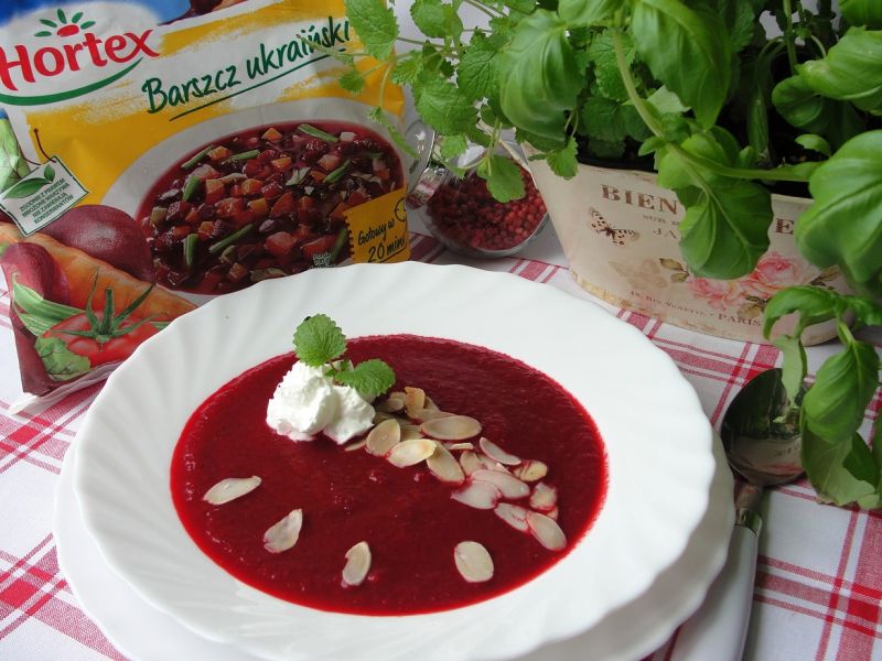 Zupa krem z barszczu ukraińskiego Zupa krem z barszczu ukraińskiego