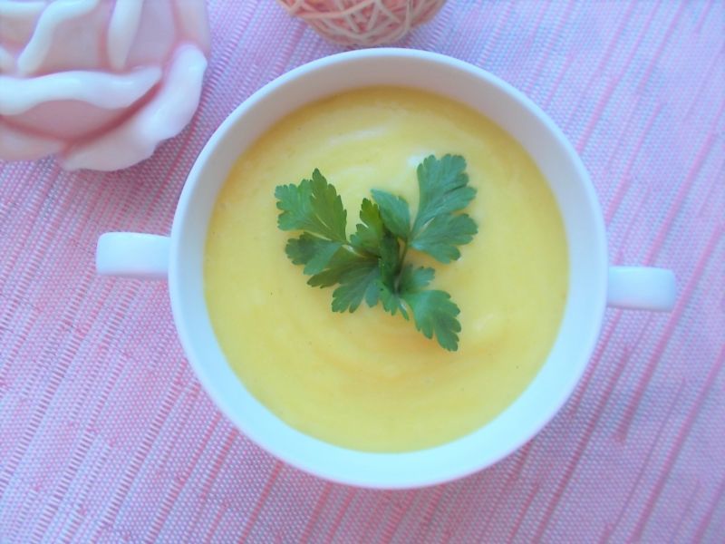Zupa krem z białej marchewki i ziemniaków Zupa krem z białej marchewki i ziemniaków