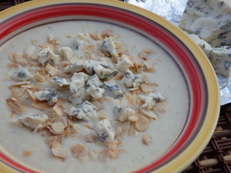 Zupa krem z białych szparagów Zupa krem z białych szparagów