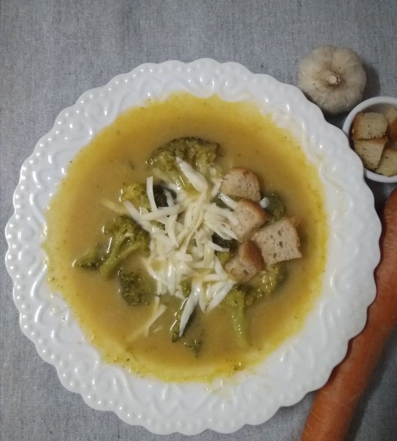 Zupa krem z brokułów Zupa krem z brokułów