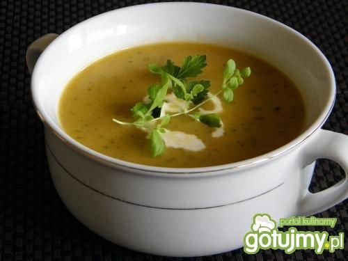 Zupa krem z cukinii z nutką tymianku Zupa krem z cukinii z nutką tymianku