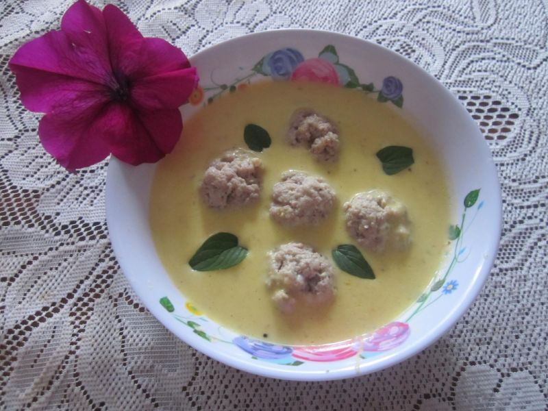 Zupa krem z dyni z klopsikami Zupa krem z dyni z klopsikami