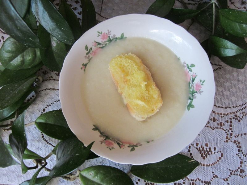 Zupa  krem z grzankami