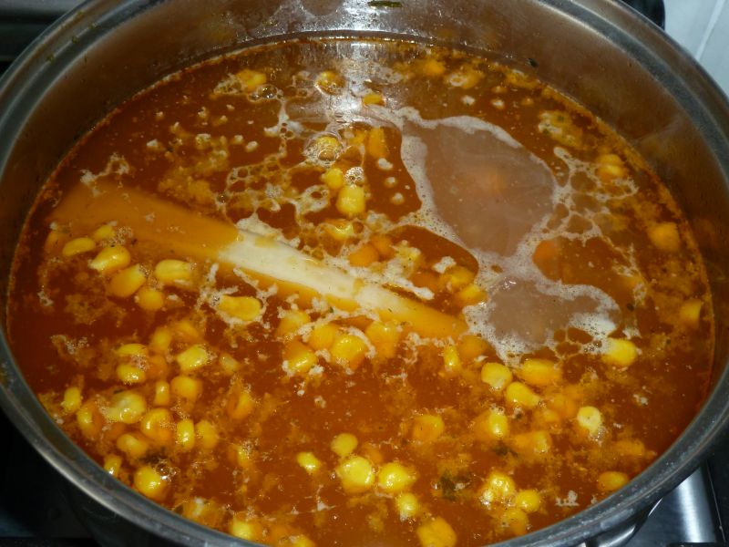 Zupa-krem z kukurydzą i wołowymi klopsikami 