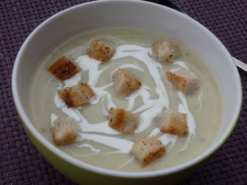 Zupa krem z ogórków kiszonych Zupa krem z ogórków kiszonych